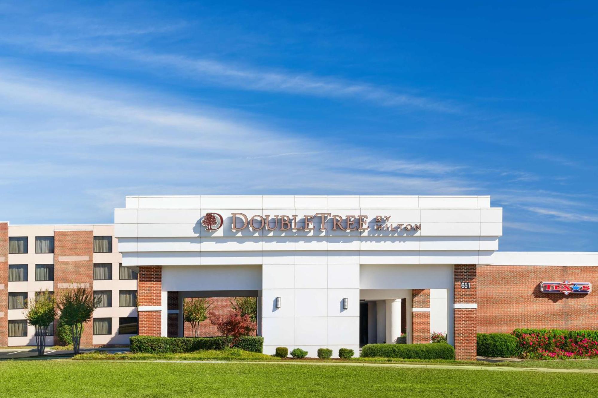 Doubletree By Hilton Rocky Mount Hotel Екстериор снимка